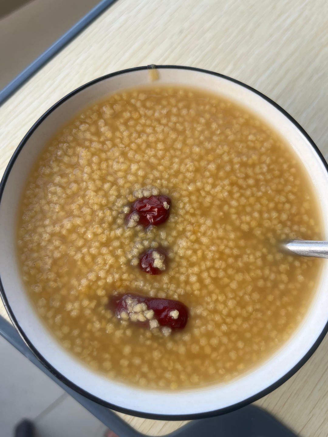 超简单快速煮小米粥