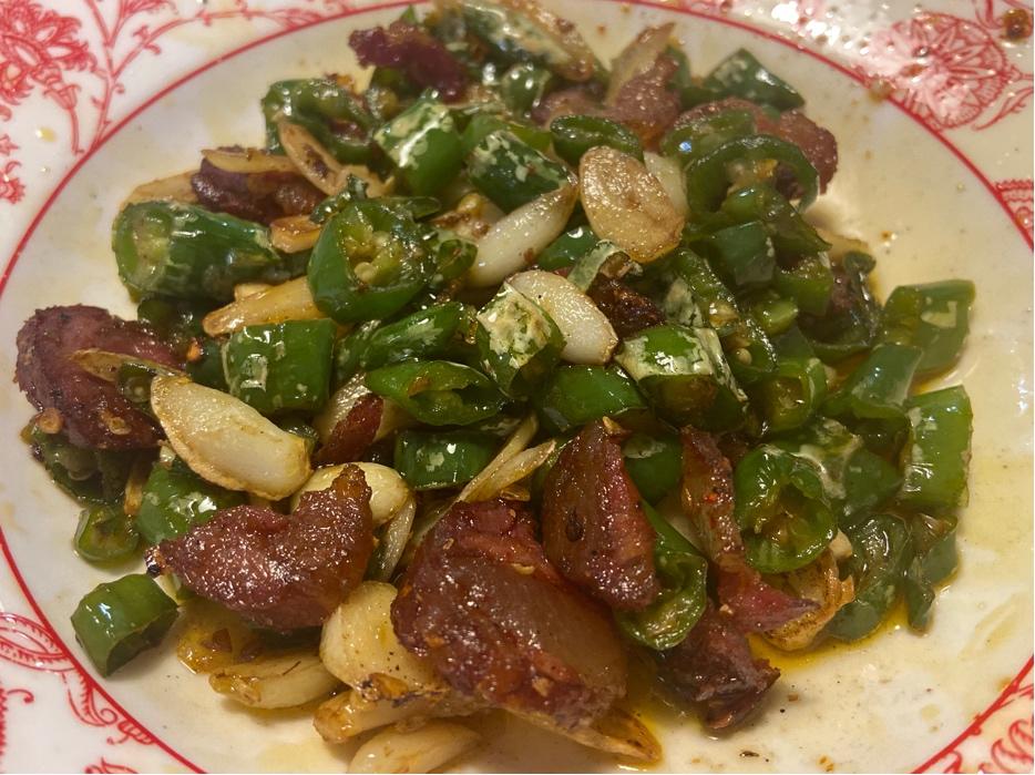 腊肠炒青椒