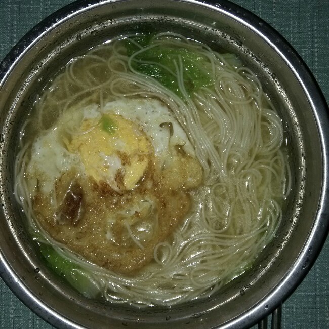 简单的荷包蛋酱油面