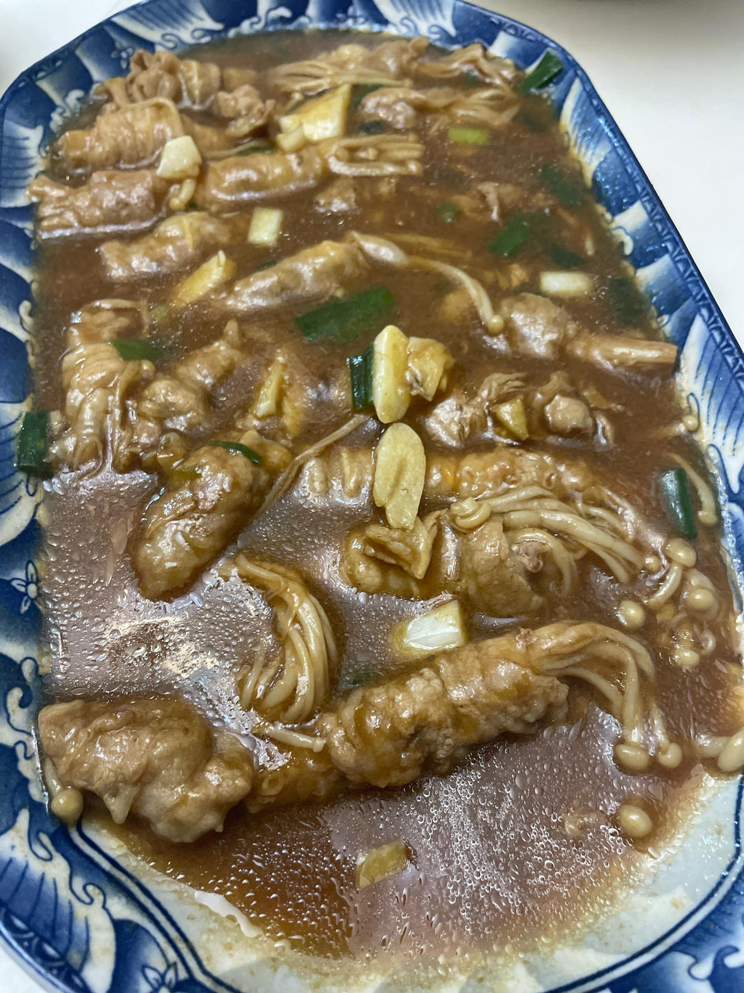 【金针菇肥牛卷】