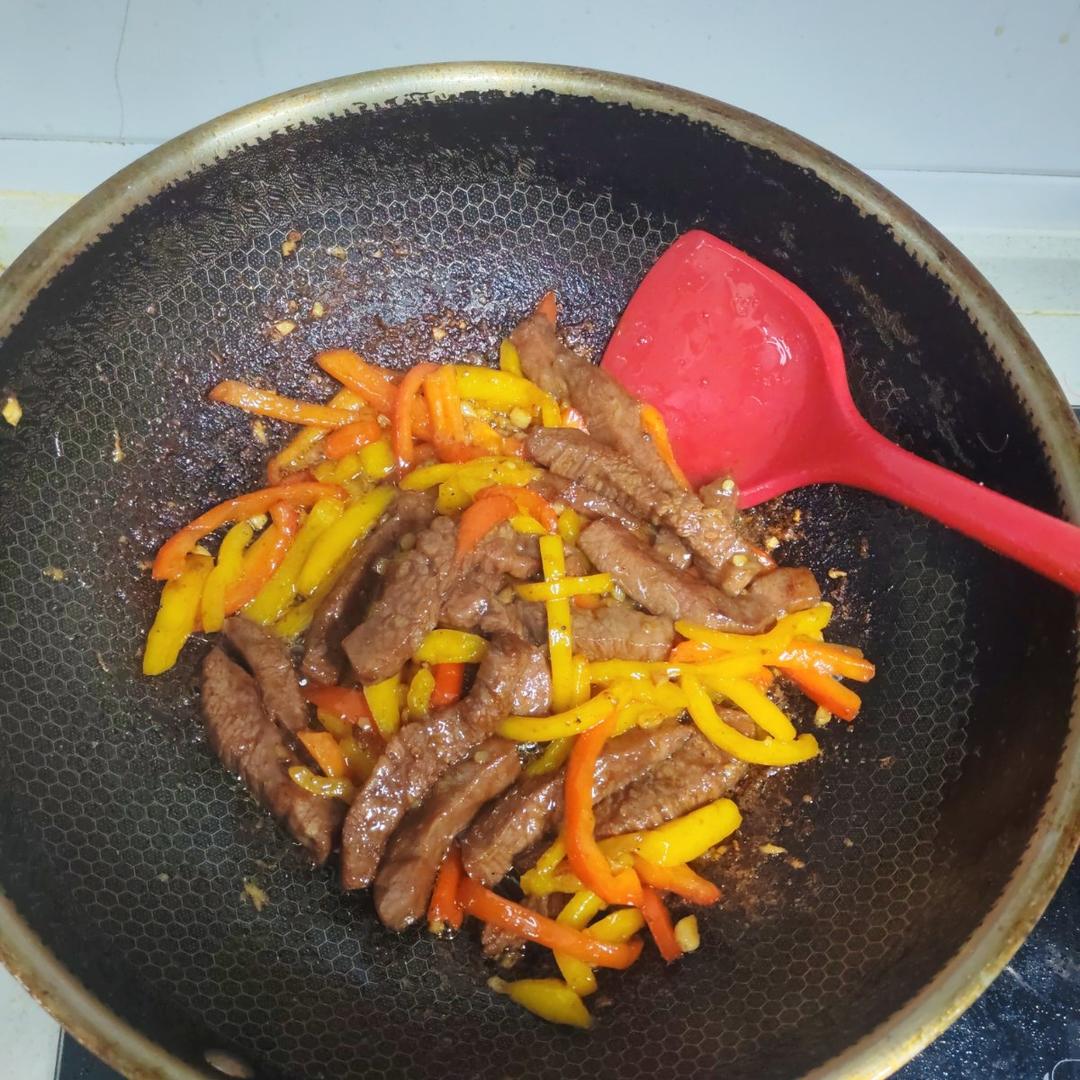 彩椒炒牛柳