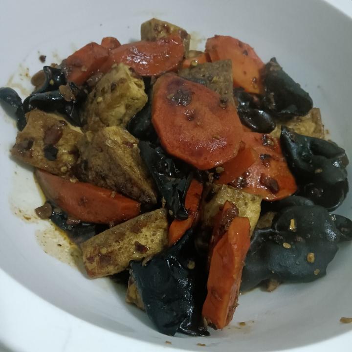 比肉还好吃的下饭素菜，美味家常豆腐，色香味俱全！