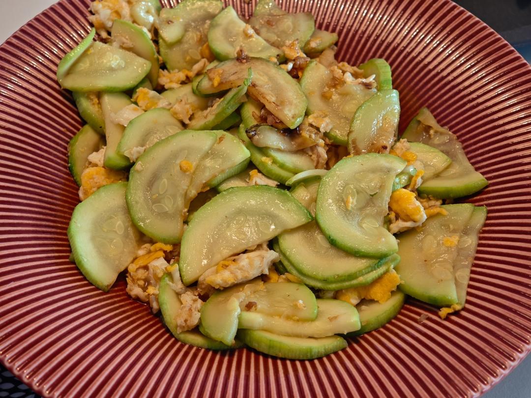 清香的西葫芦炒鸡蛋