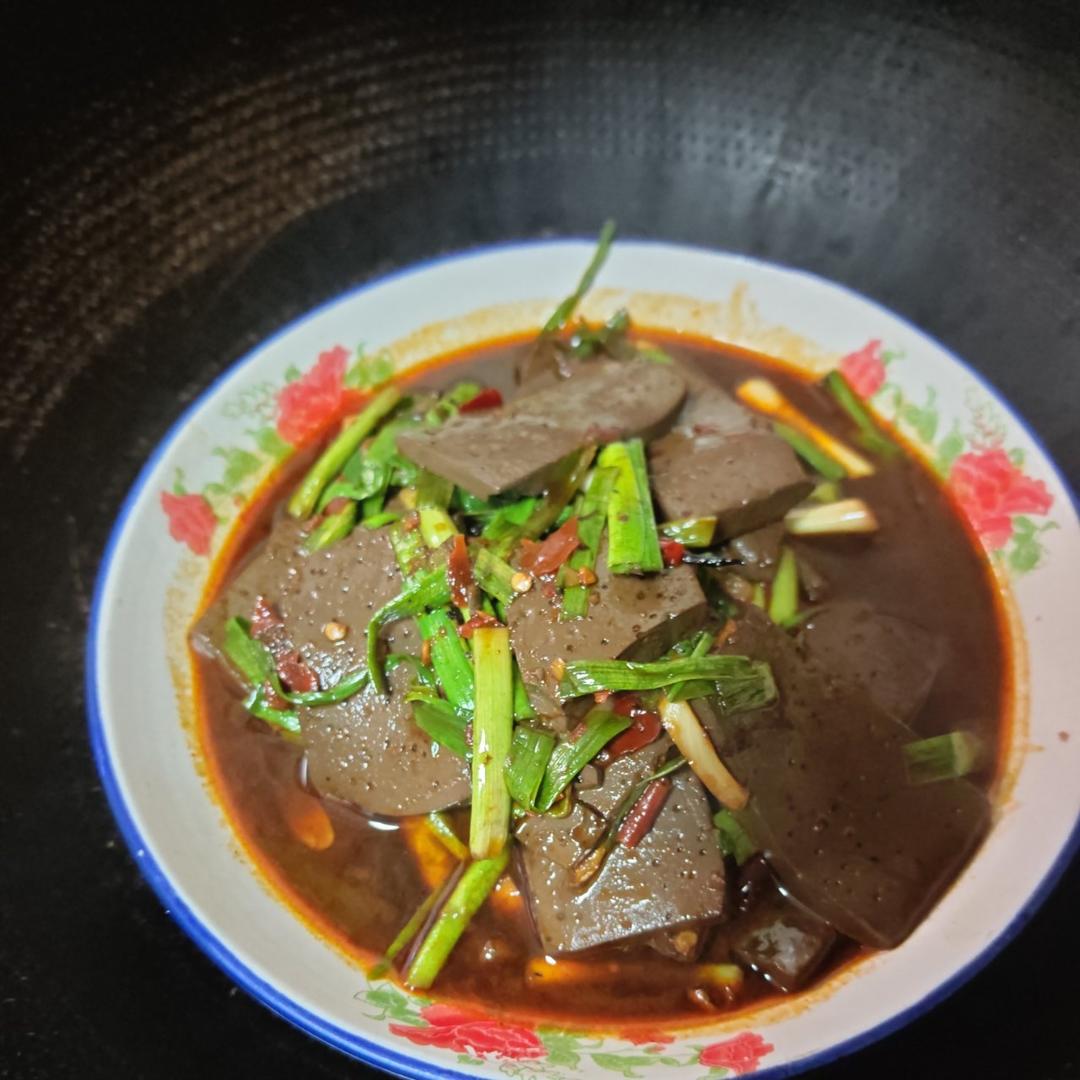 青蒜炒鸭血-有它能吃两大碗饭