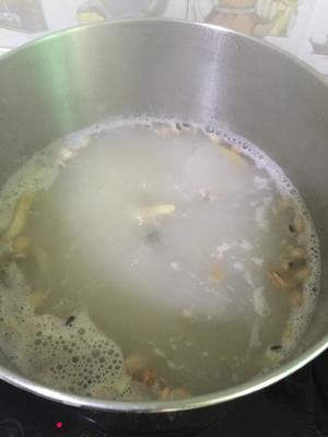 广东靓汤--莲藕猪骨汤的做法 步骤6