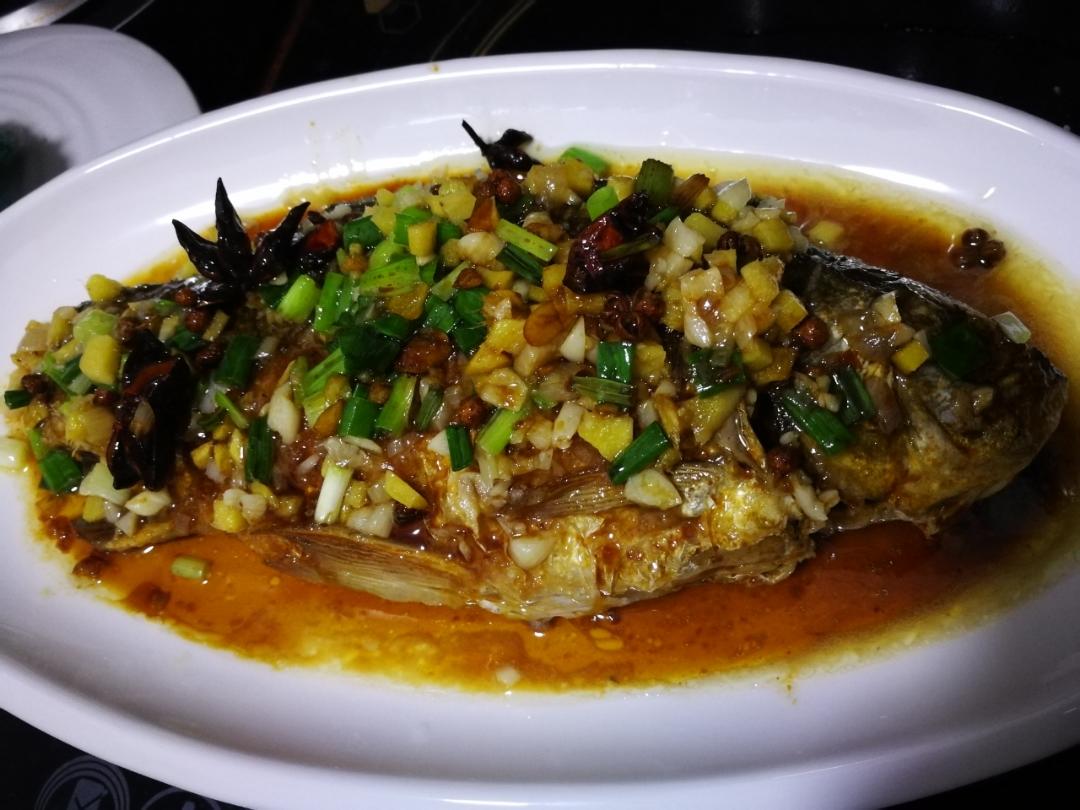 红烧鲫鱼