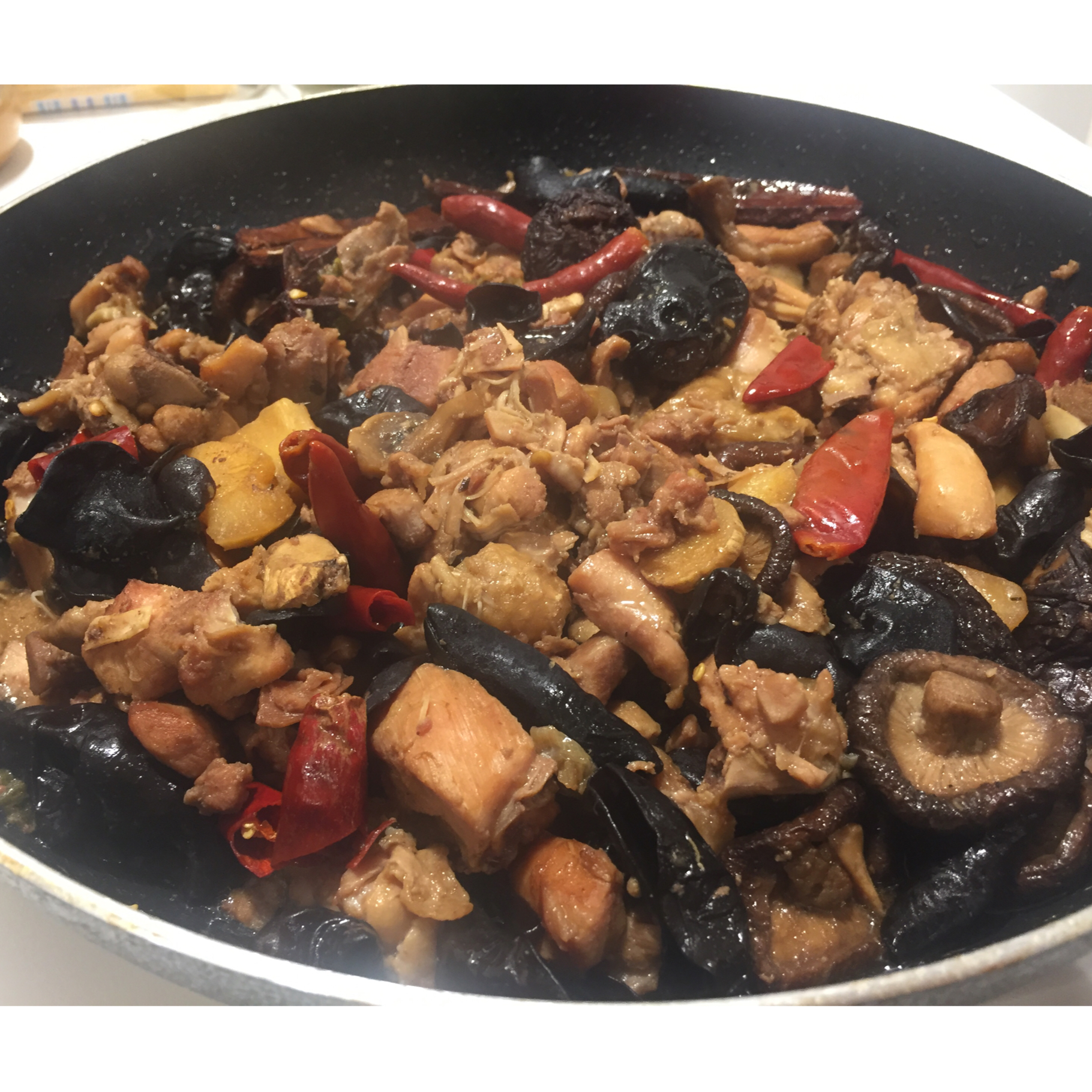 小鸡炖蘑菇