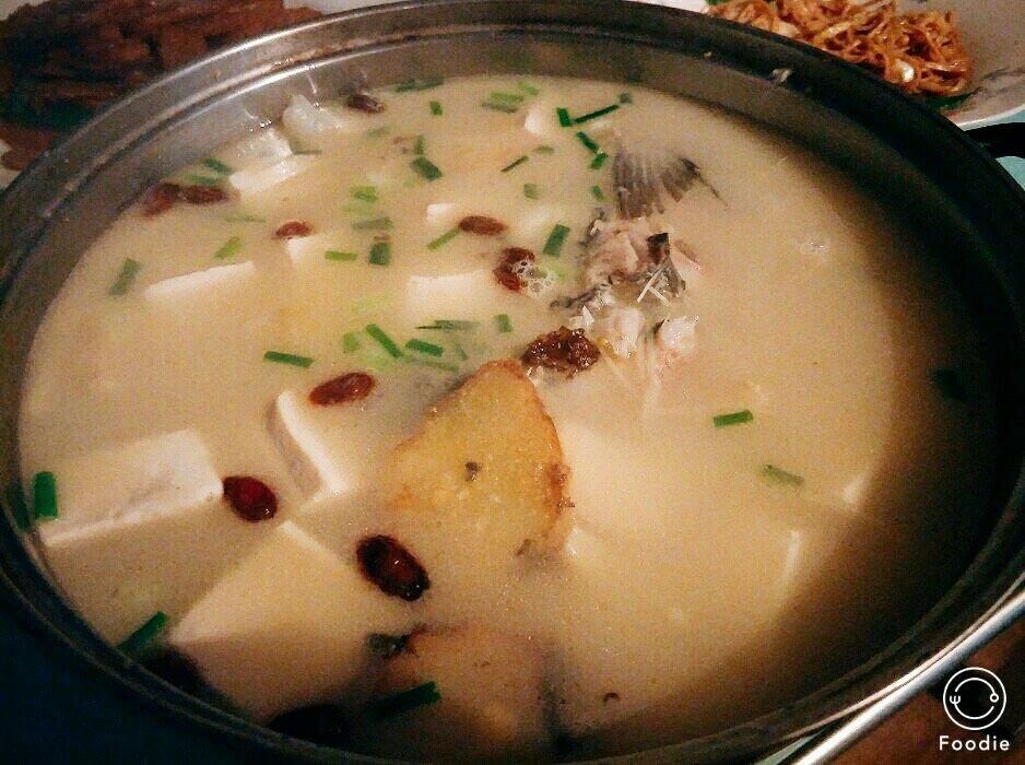 鲫鱼豆腐汤