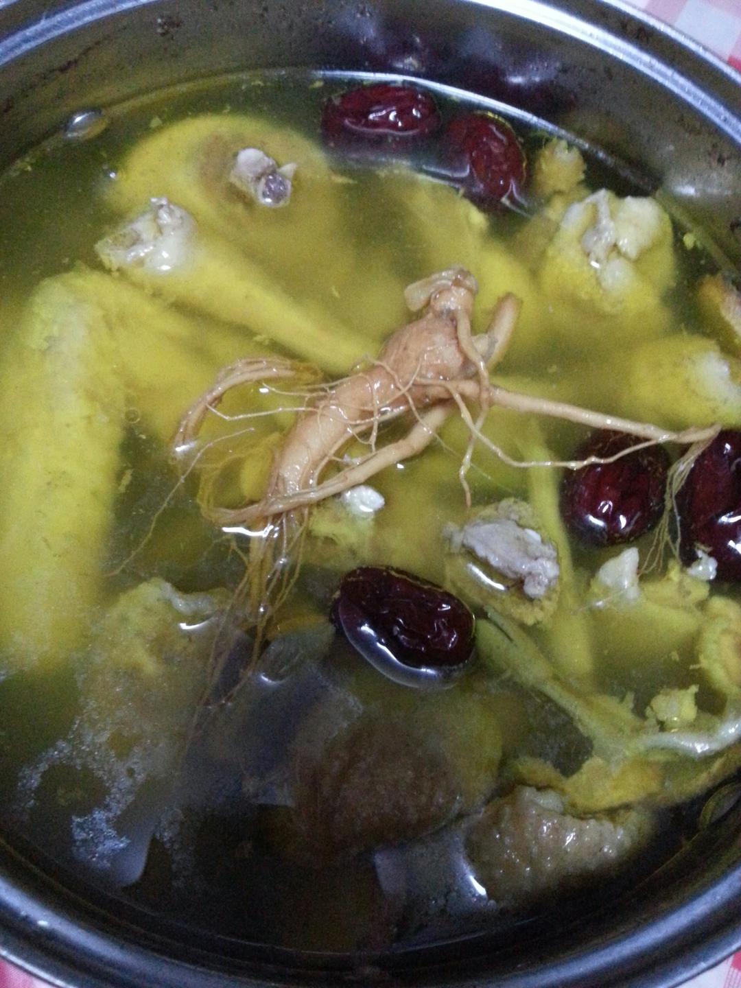 花开时节动京城做的鲜人参炖鸡汤