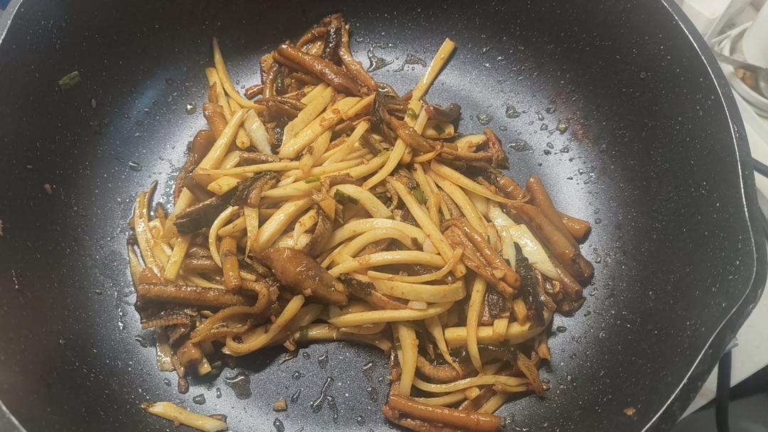 茭白炒鳝丝