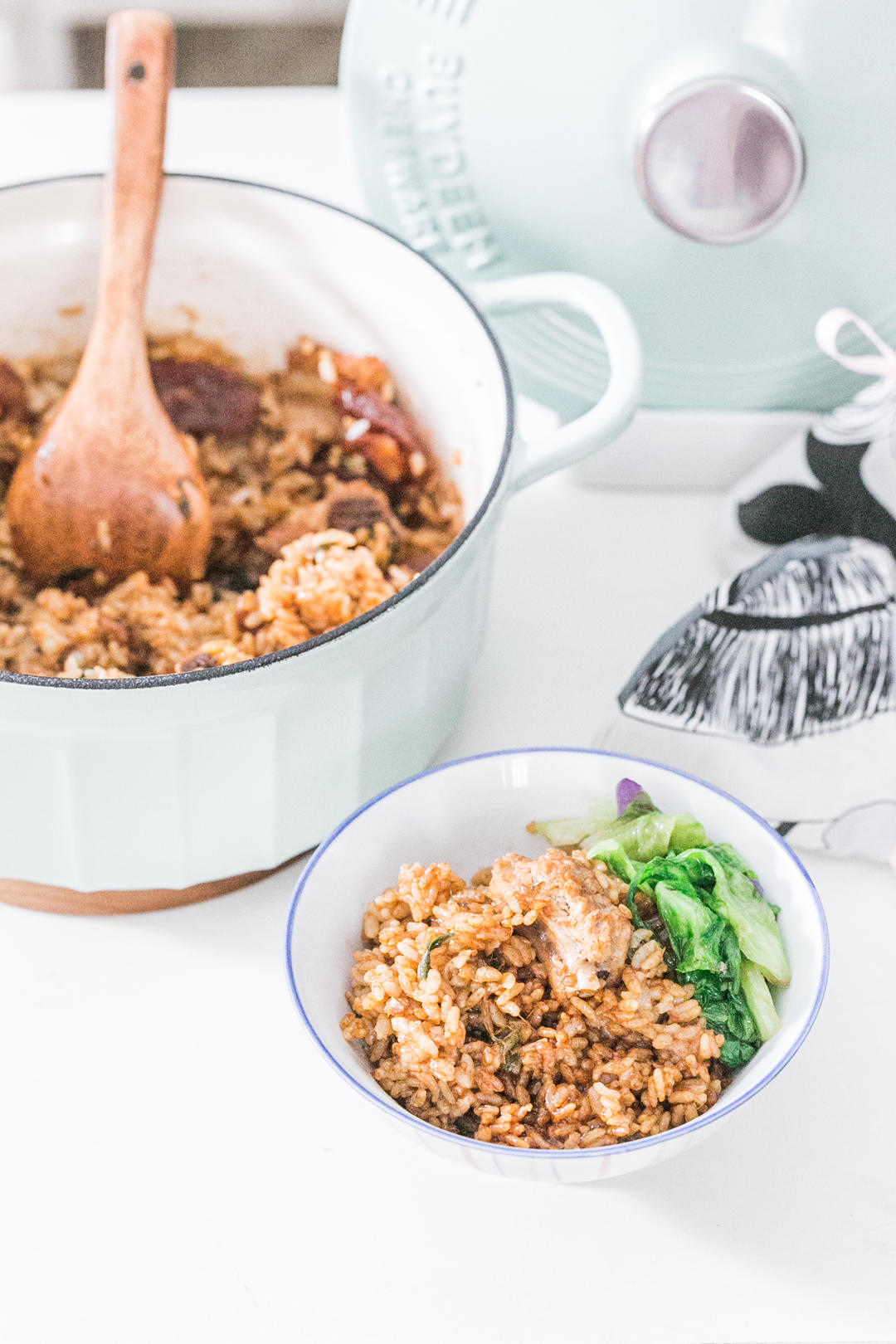 腊肠排骨双拼煲仔饭【10月北鼎珐琅铸铁锅食谱】的做法