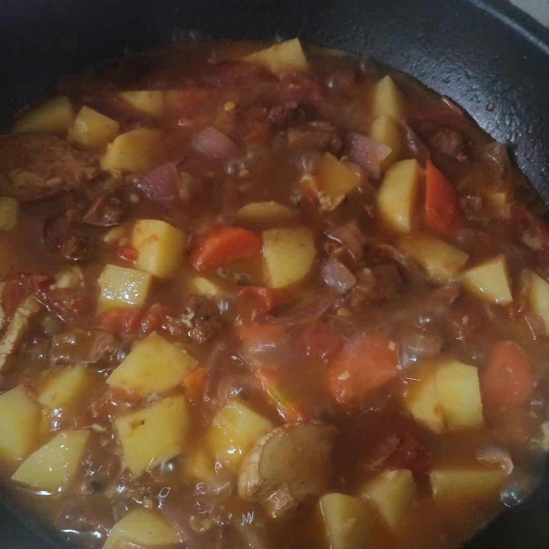 番茄土豆炖牛腩