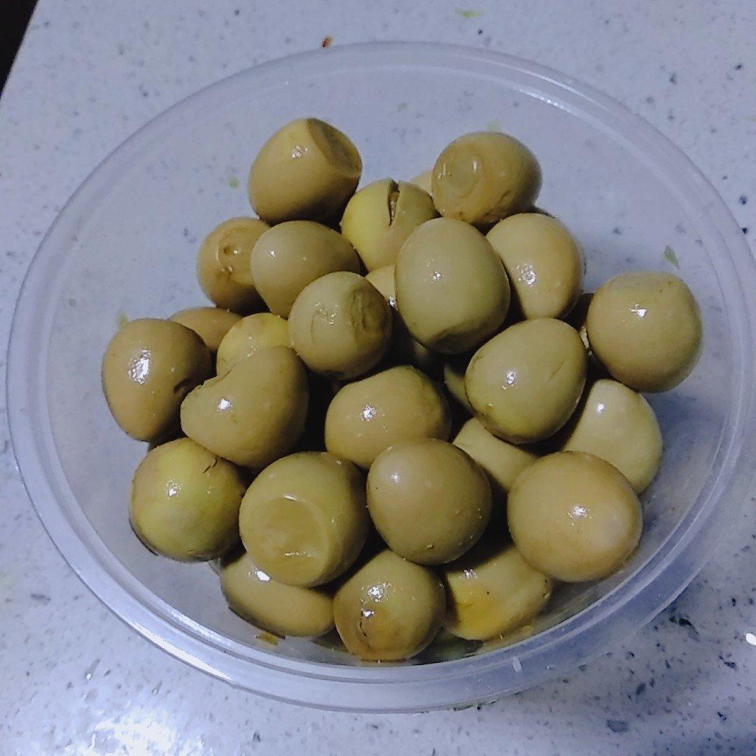 乡巴佬卤鹌鹑蛋