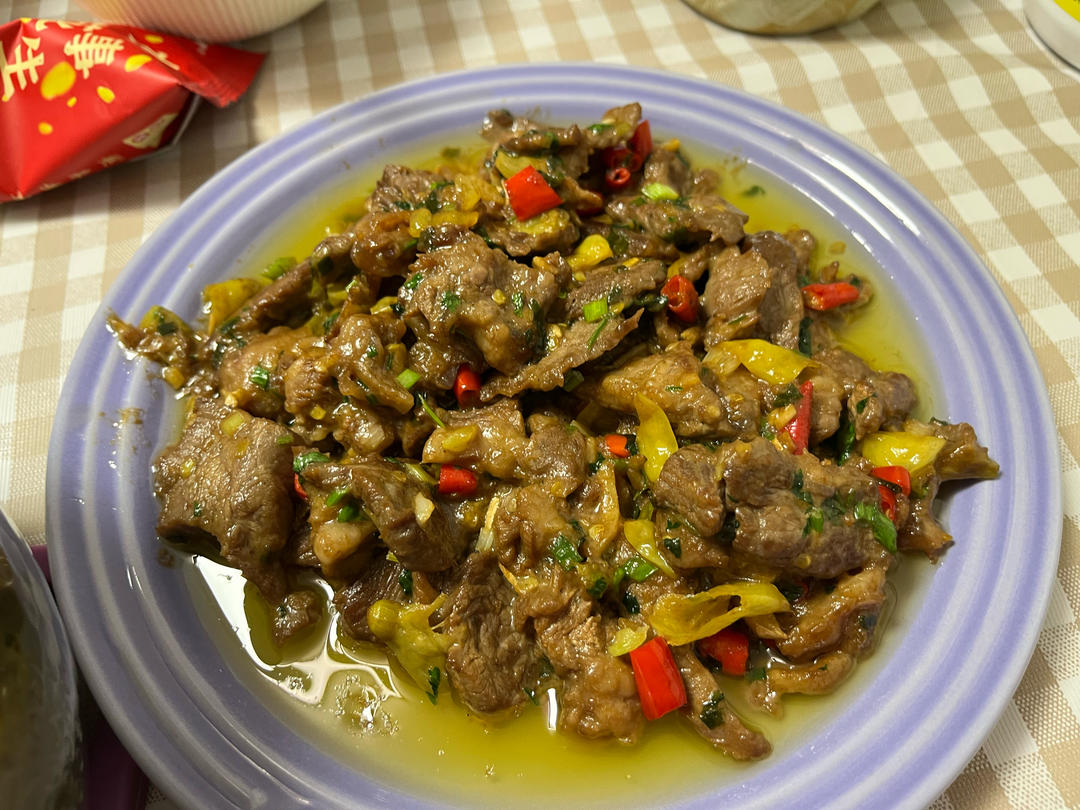 🥙香辣鲜嫩的泡椒牛肉，真的太好吃了，晚上多干了两碗饭🍚🍚，酸酸辣辣开胃的下饭菜