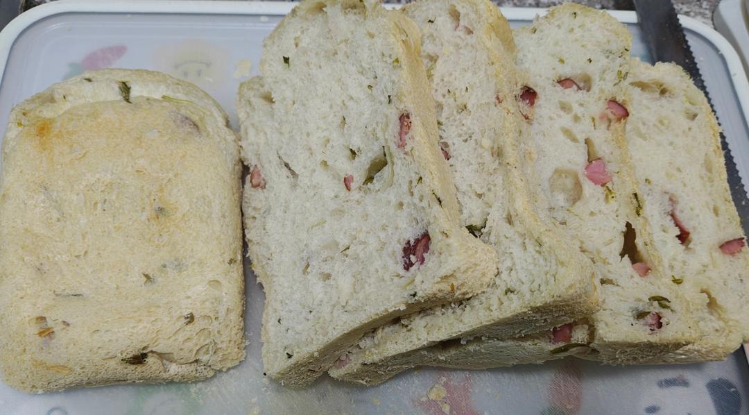 火腿芝麻菜面包