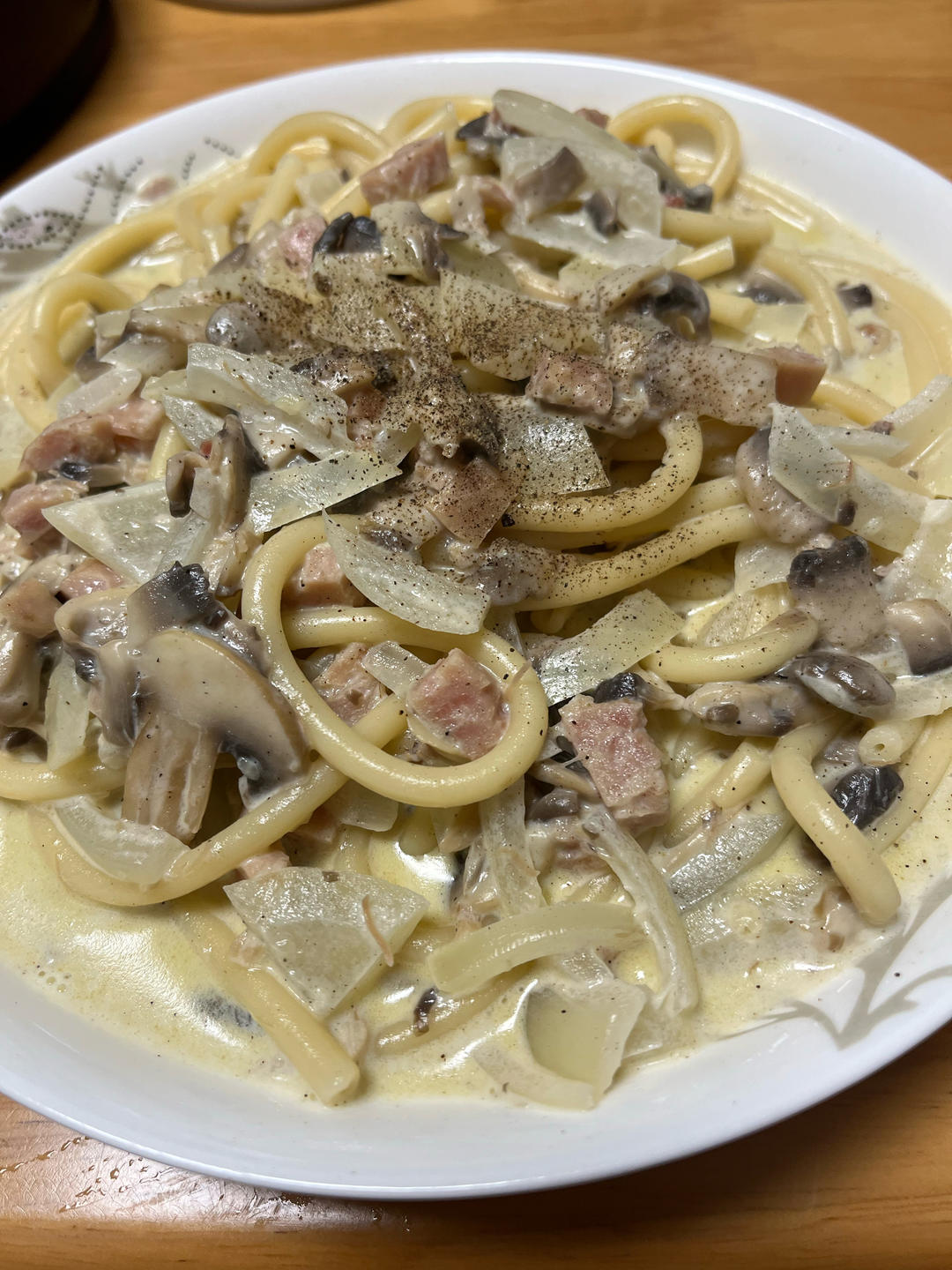 奶油蘑菇培根意大利面