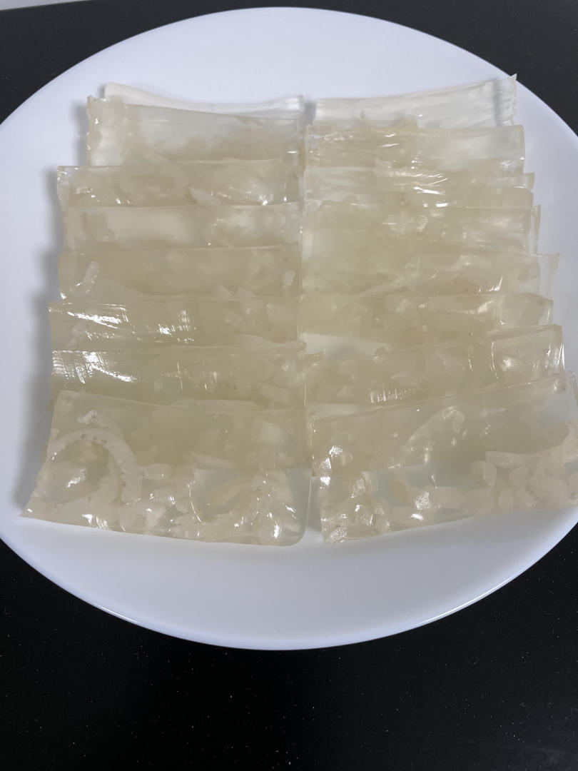简单蒸出晶莹剔透的水晶肉皮冻