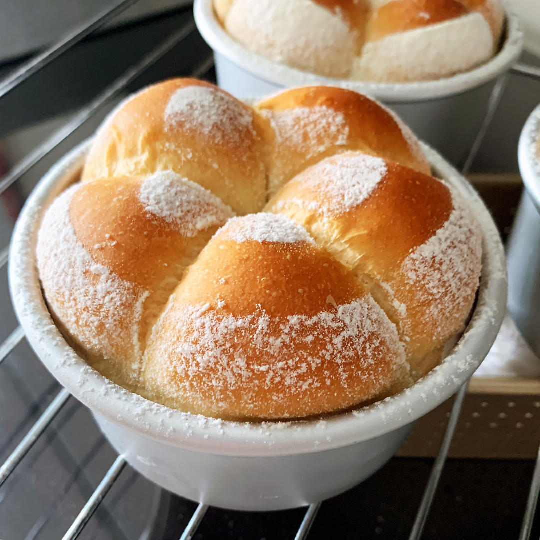 炼乳奶酪花朵面包