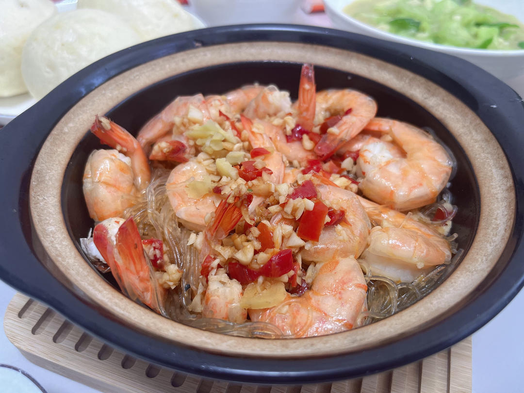 简易版蒜蓉粉丝大虾煲