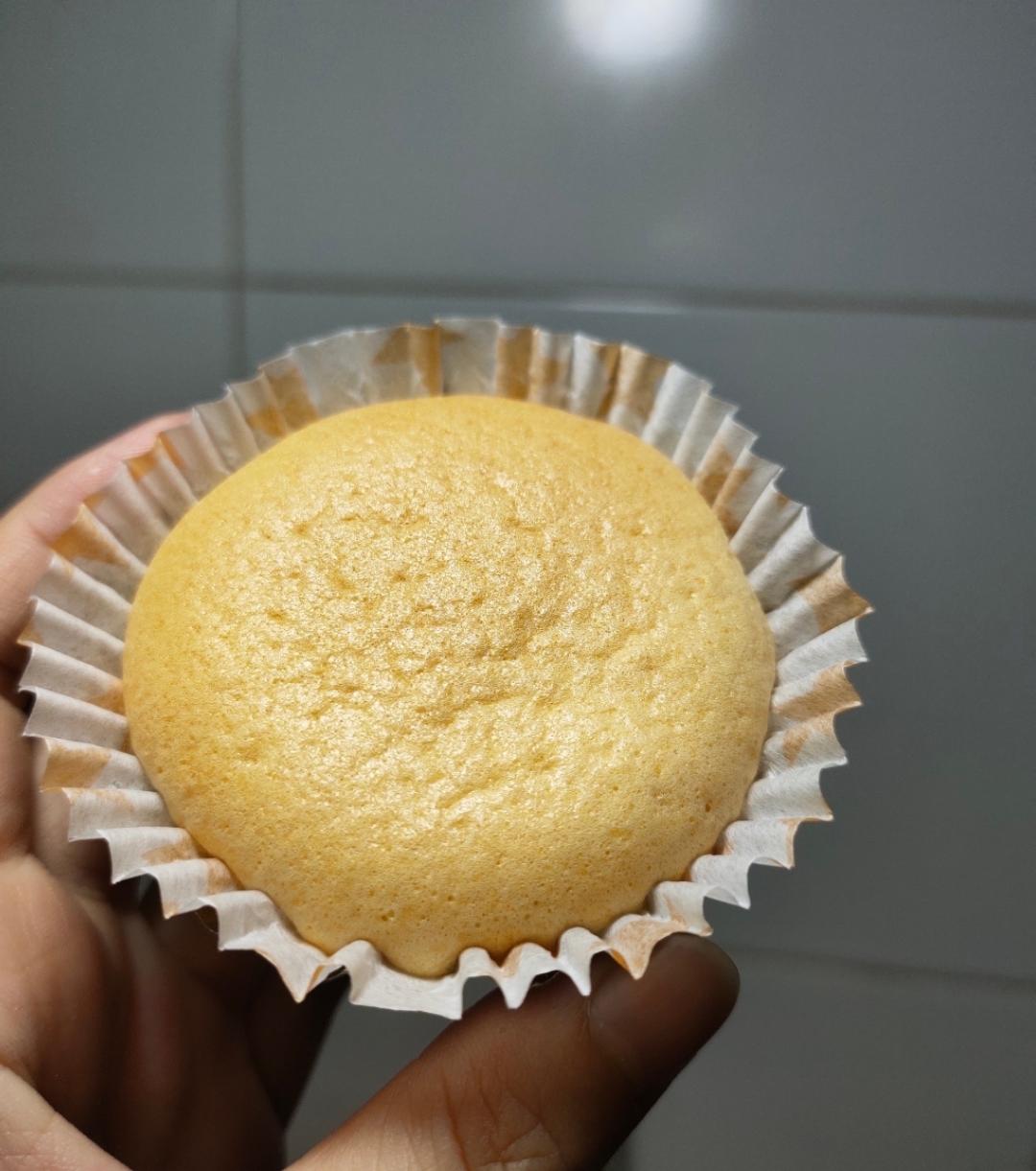 完美戚風杯子蛋糕（一定不会开裂的方法）