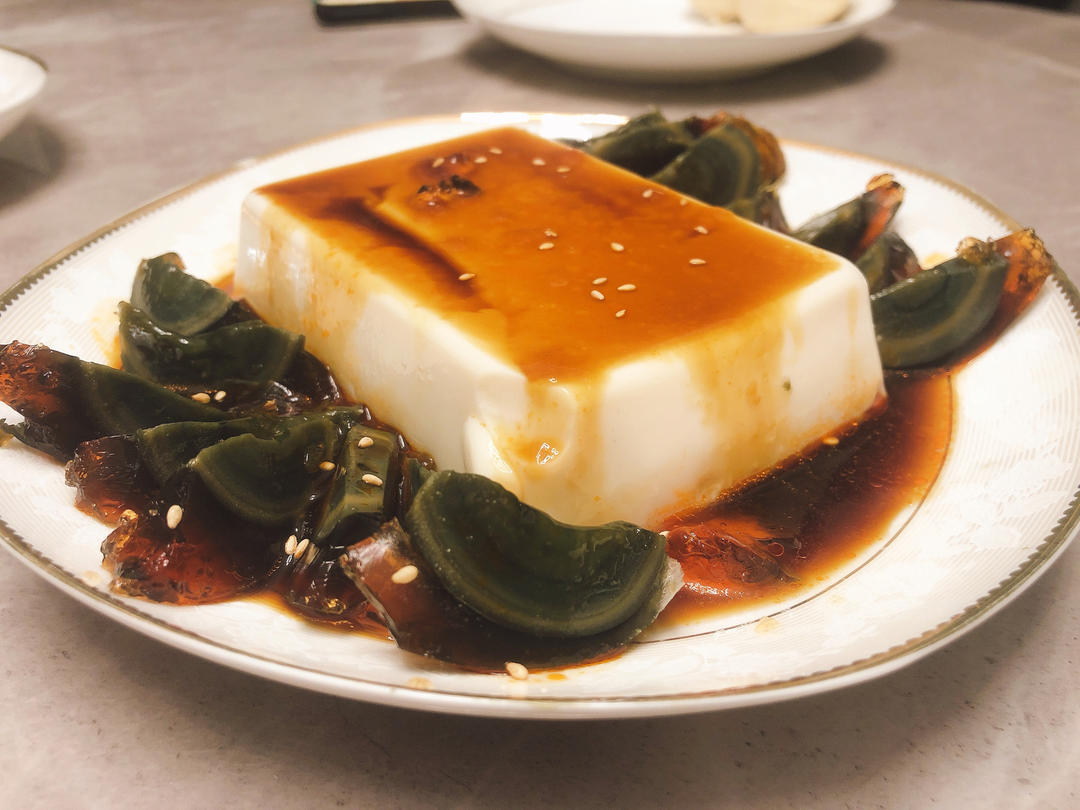 快手菜❗五分钟😋皮蛋豆腐