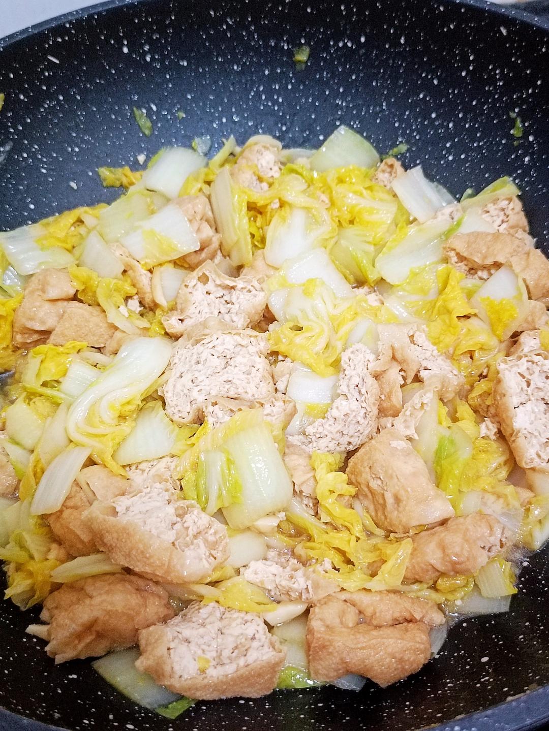 蚝油豆泡炒娃娃菜