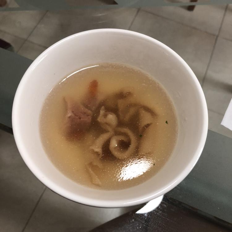 花胶鸡爪汤