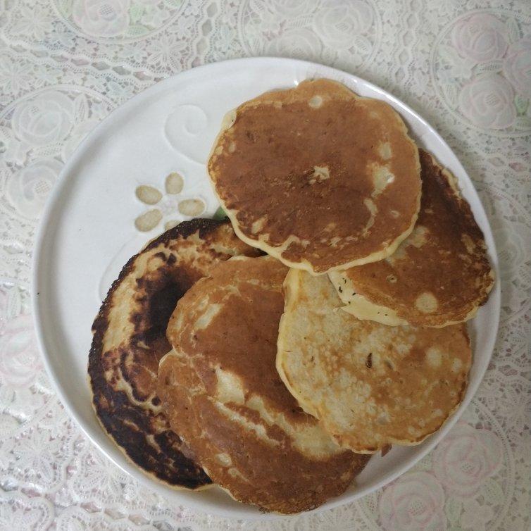 【减脂早餐】无油香蕉松饼（超简单）