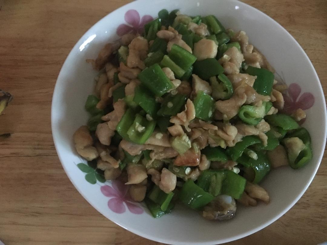 青椒炒鸡腿肉（大厨级别）
