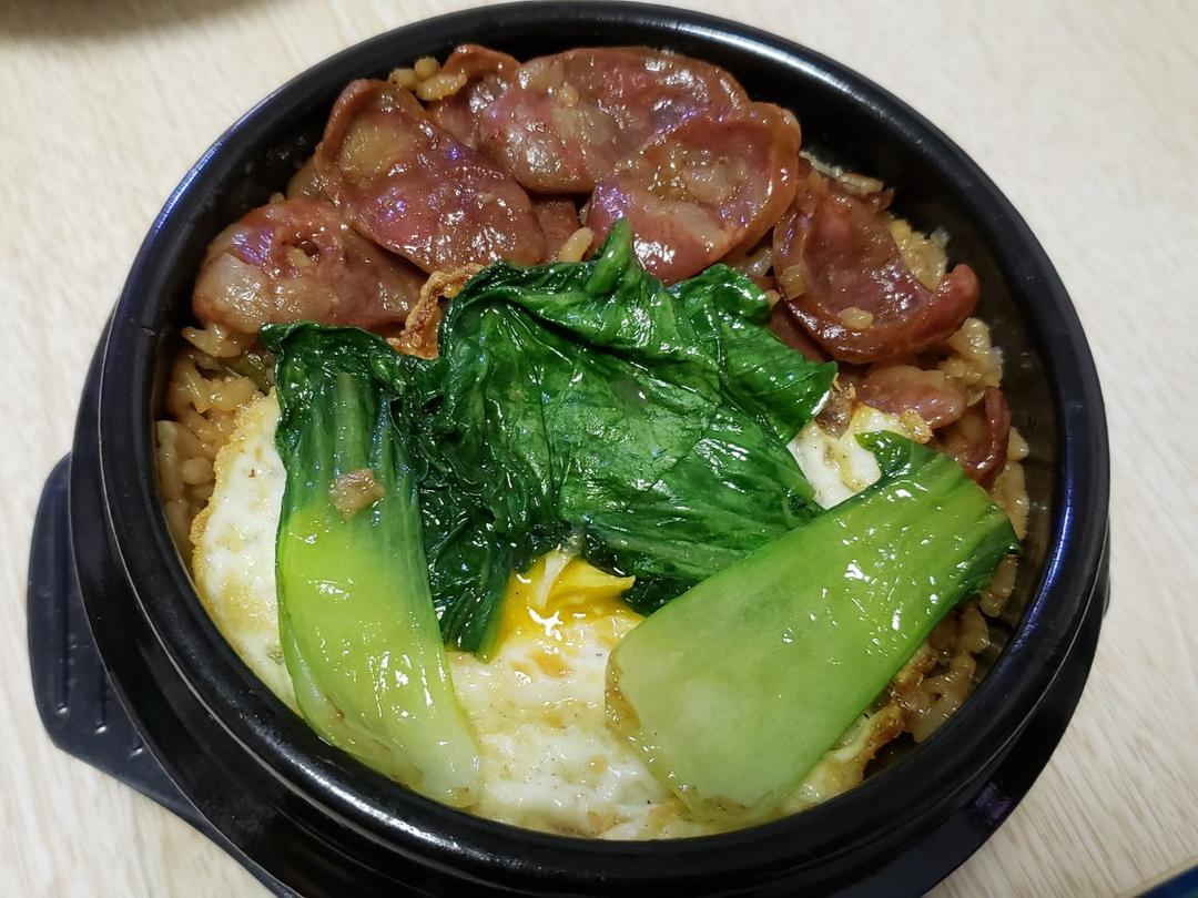 香肠煲仔饭