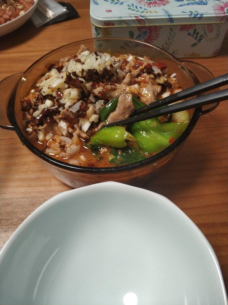 厨师长教你：“水煮肉片”的正宗做法，这味道真的很四川