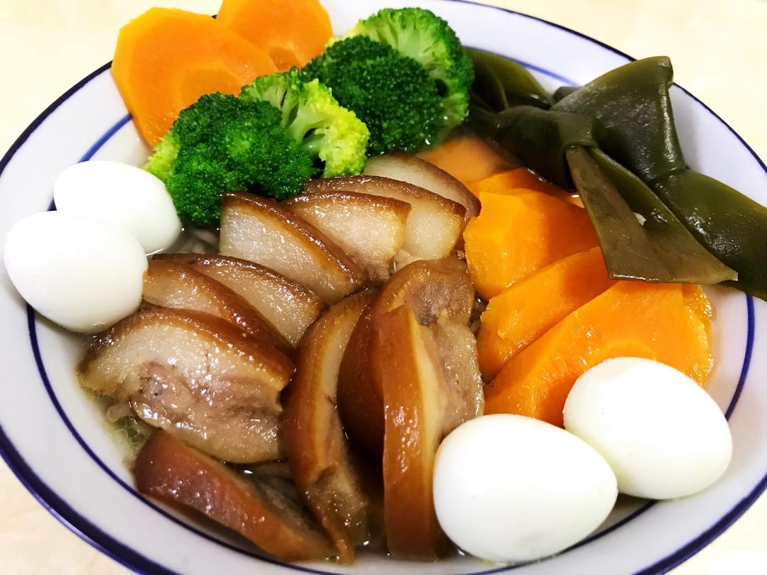 鸡腿时蔬荞麦面