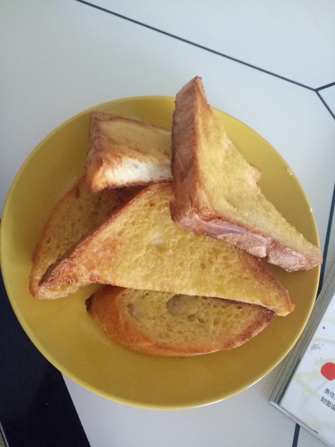 点点小肉包做的蜜烤面包片