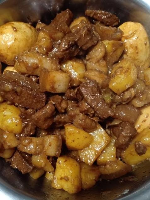 猪肉炖土豆（流口水版）的做法
