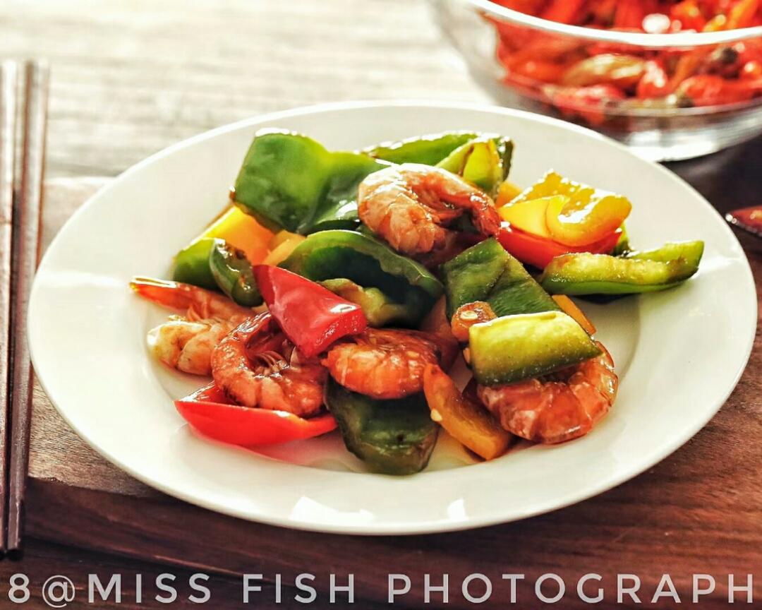 彩椒油爆虾