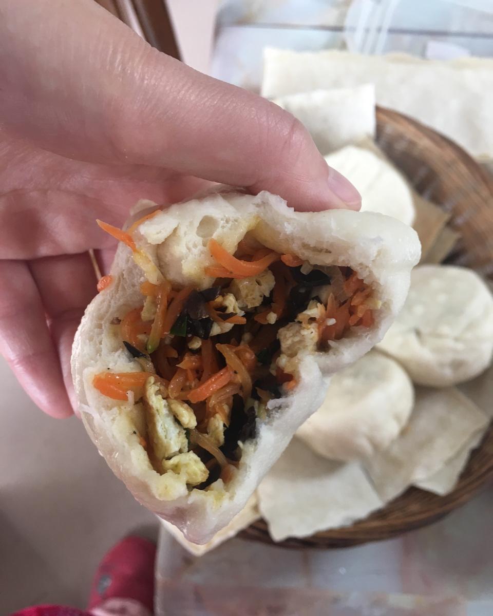 胡萝卜木耳鸡蛋素包子