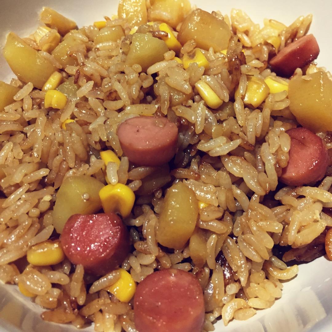 土豆焖饭（电饭锅版）