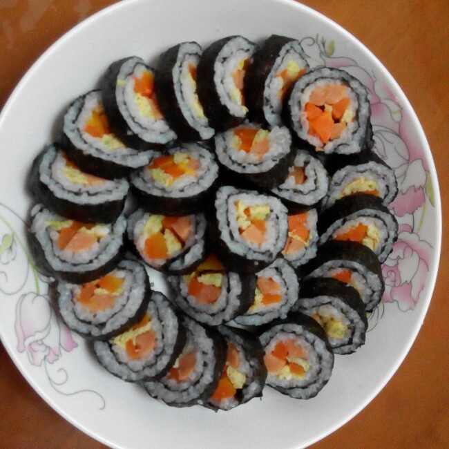 紫菜卷寿司