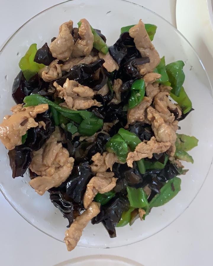 青椒木耳炒肉