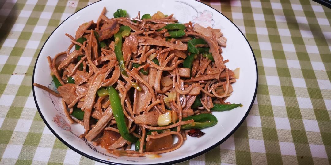 青椒豆腐丝炒肉
