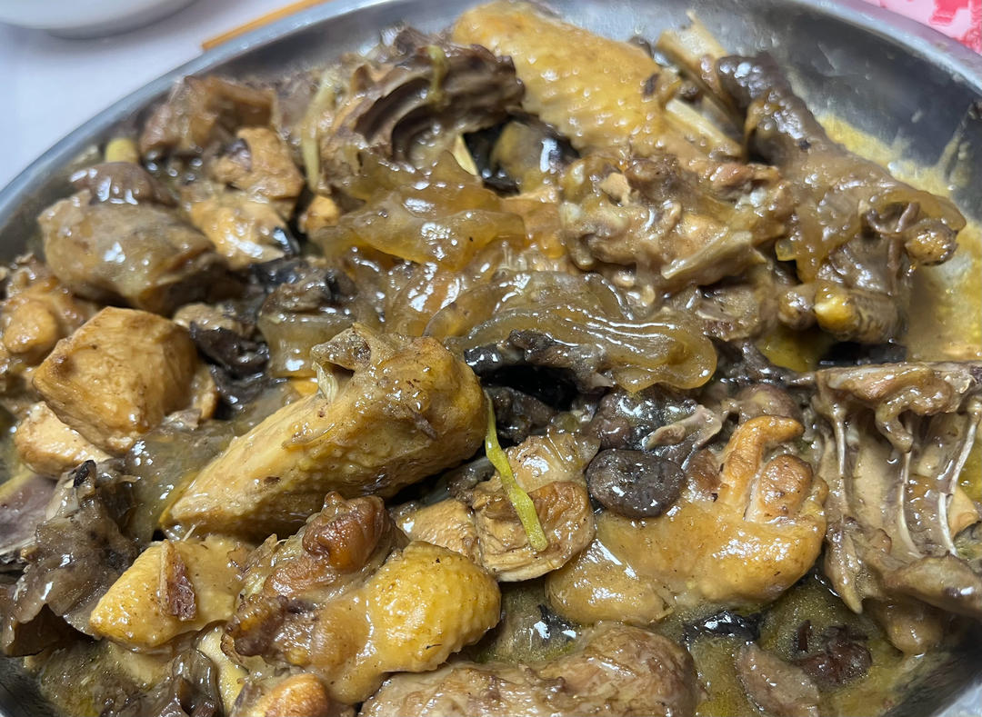 榛蘑炖小公鸡