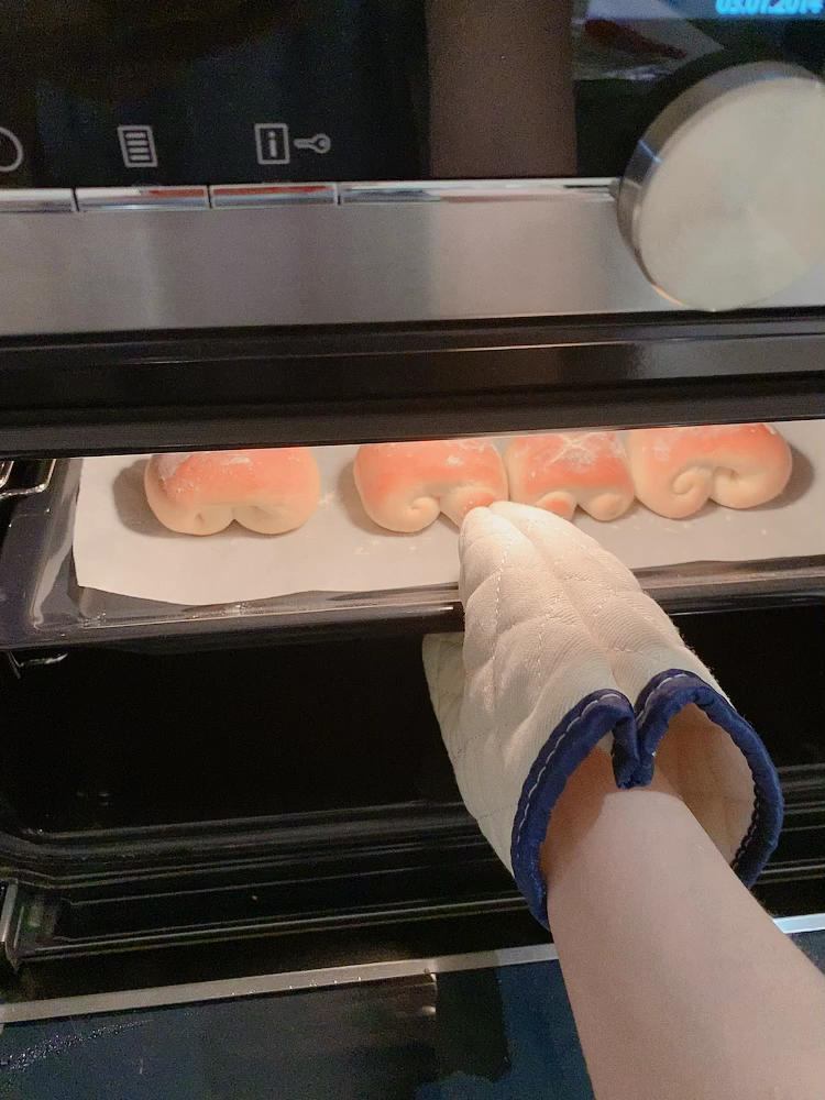 轻盈如棉花·奶香柔绵十足的牛奶面包