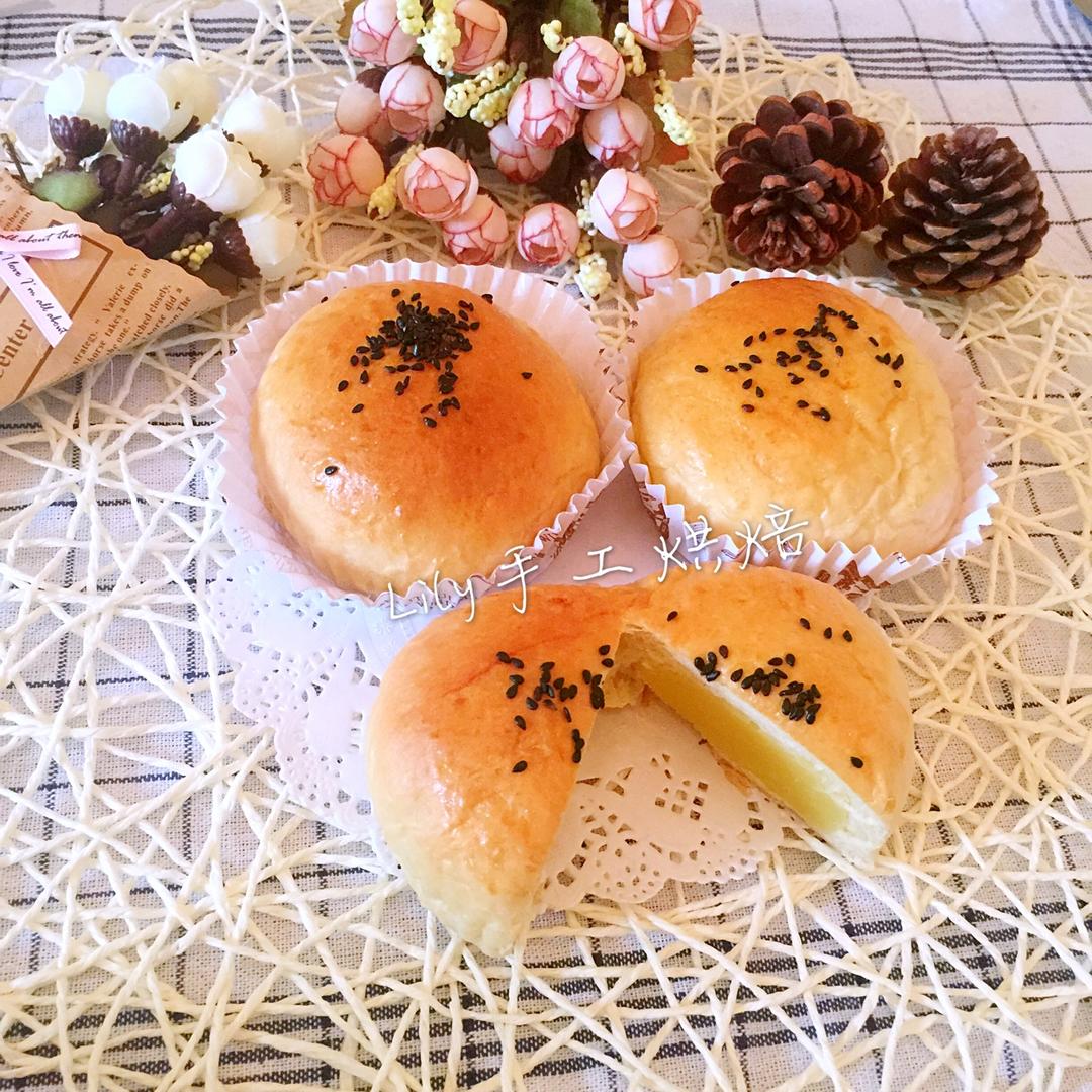 料足奶黄面包