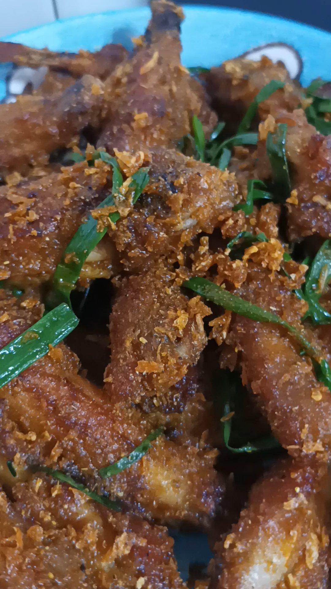 避风塘鸡翅