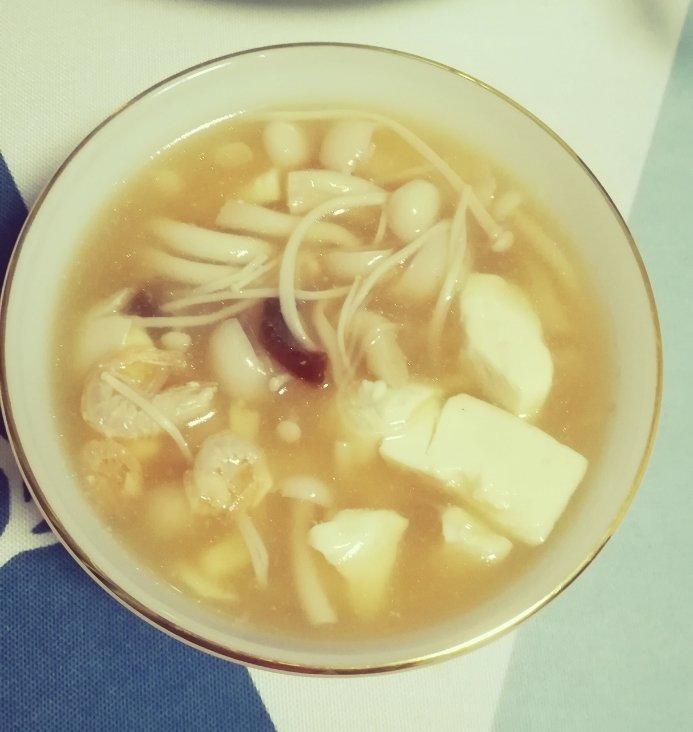 超简单鲜美蘑菇豆腐汤