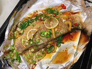 烤鱼-简易版鲈鱼🐟烤箱的做法 步骤5