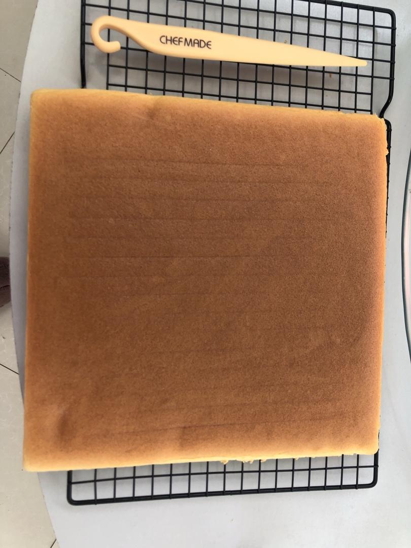 《Tinrry+》粉红荔枝蛋糕卷