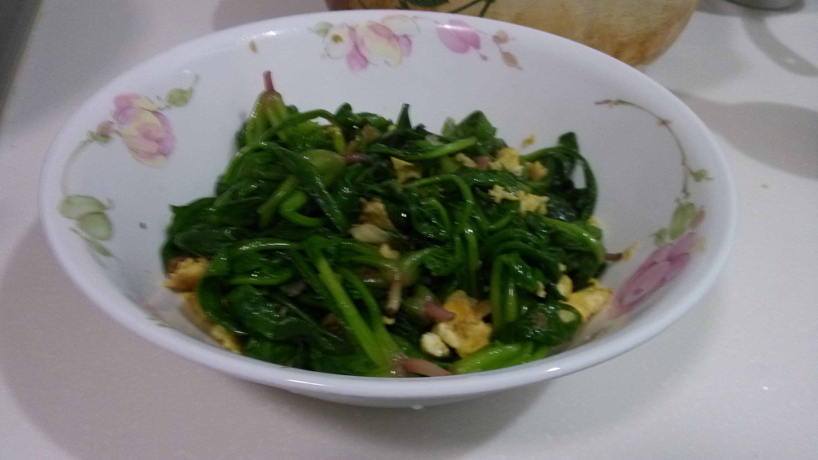 菠菜炒鸡蛋