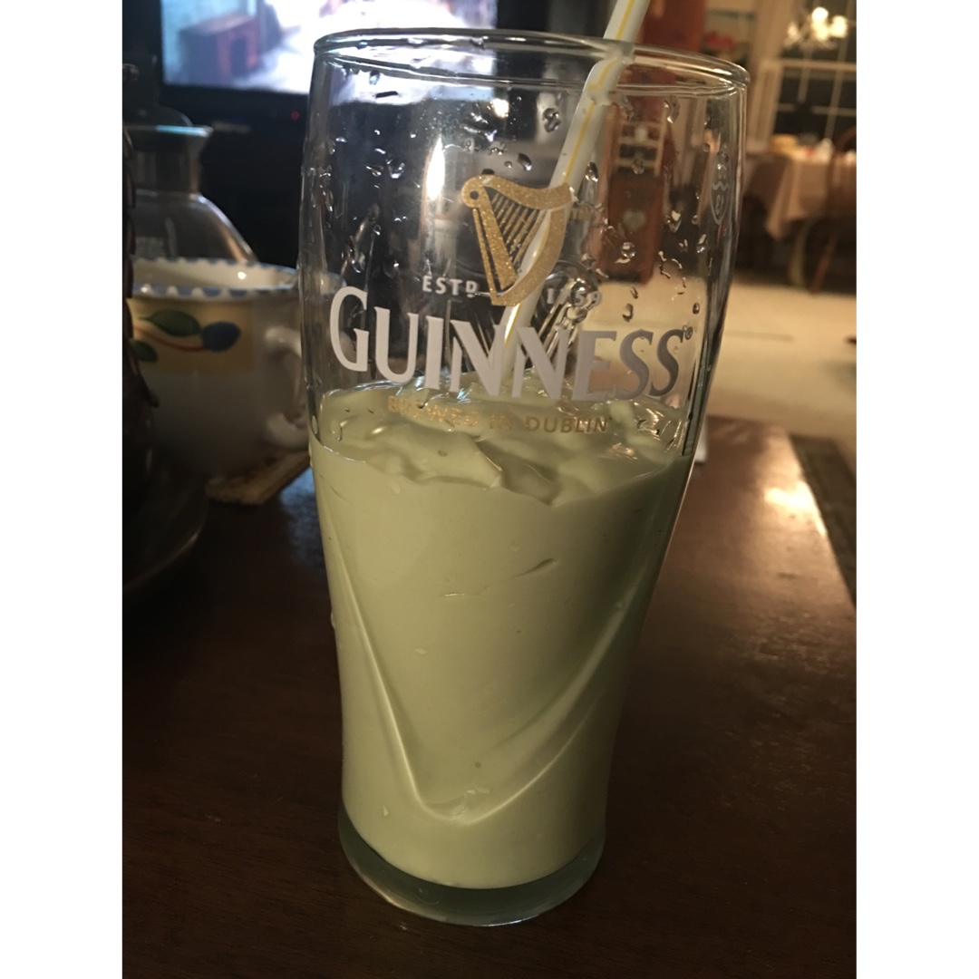 蜂蜜牛油果奶