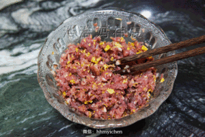 【辅食】牛肉银鱼香菇白菜蛋饺的做法 步骤2